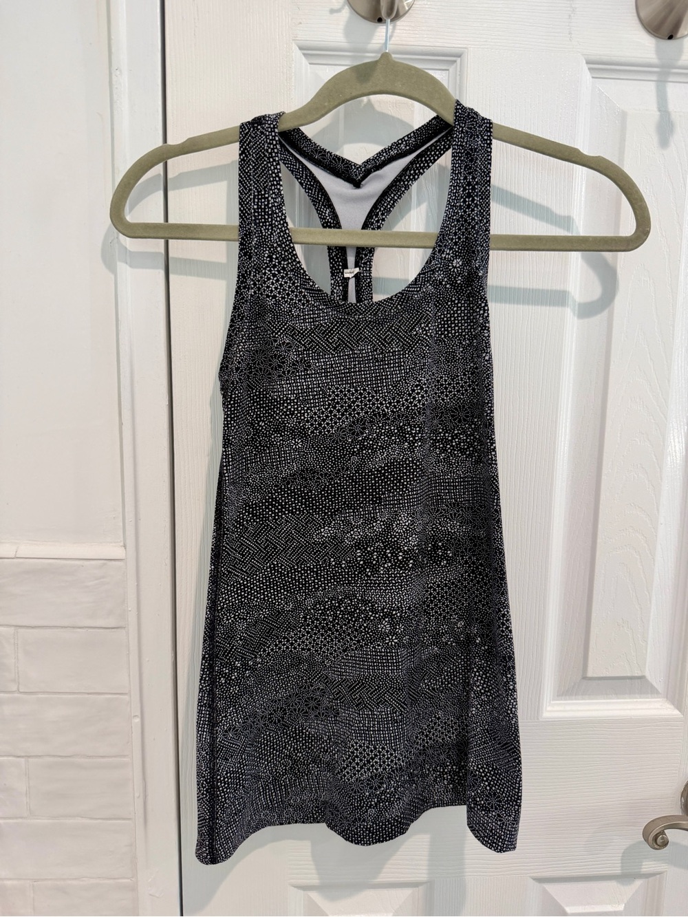 Lululemon Cool Racerback Tank Size 4 - Picture 3 of 6